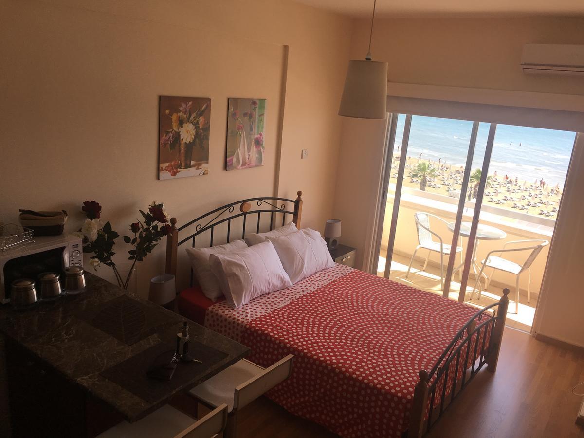 Alex Beach Apartment 33 Larnaca Exterior photo