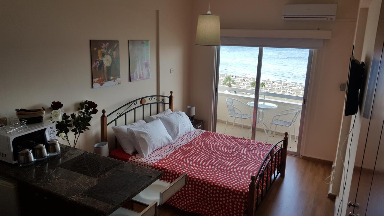 Alex Beach Apartment 33 Larnaca Exterior photo