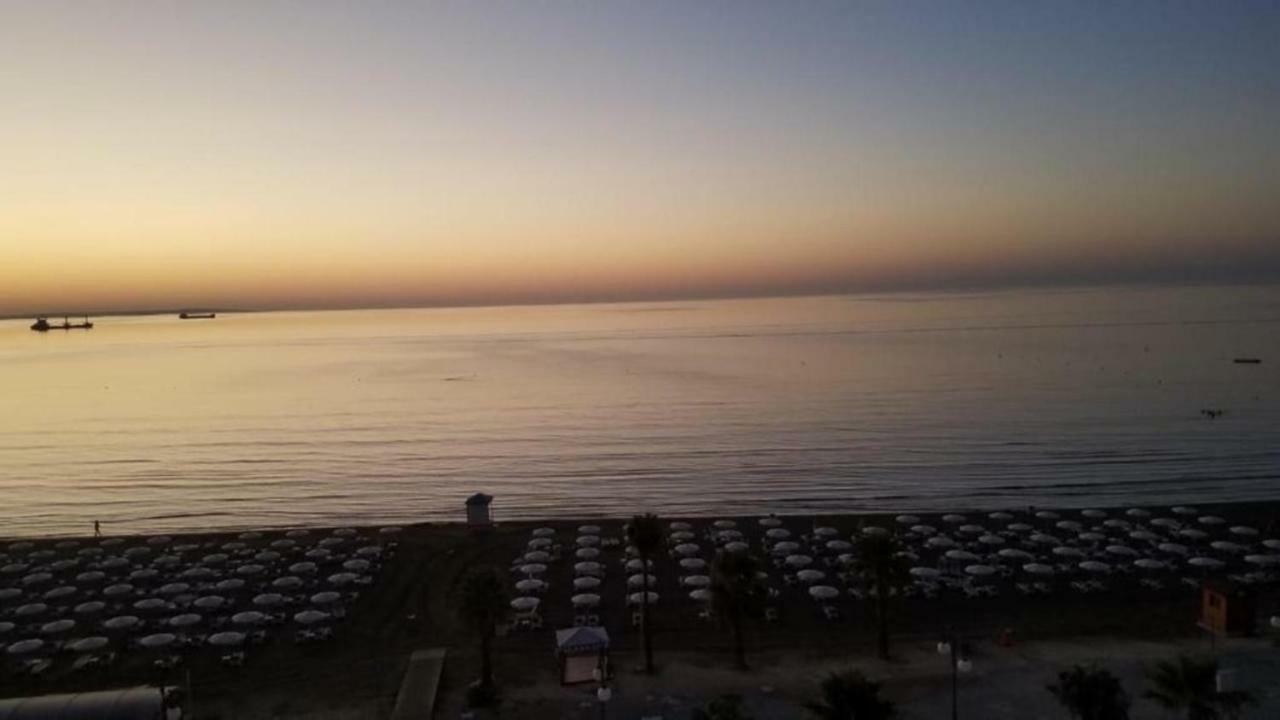 Alex Beach Apartment 33 Larnaca Exterior photo